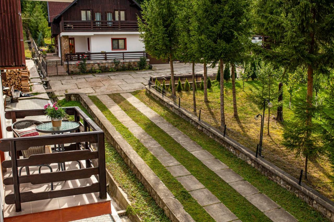 Hotel Floare De Colt Mînăstirea Humorului Kültér fotó