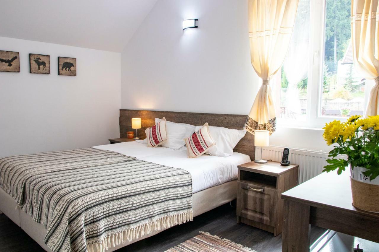 Hotel Floare De Colt Mînăstirea Humorului Kültér fotó
