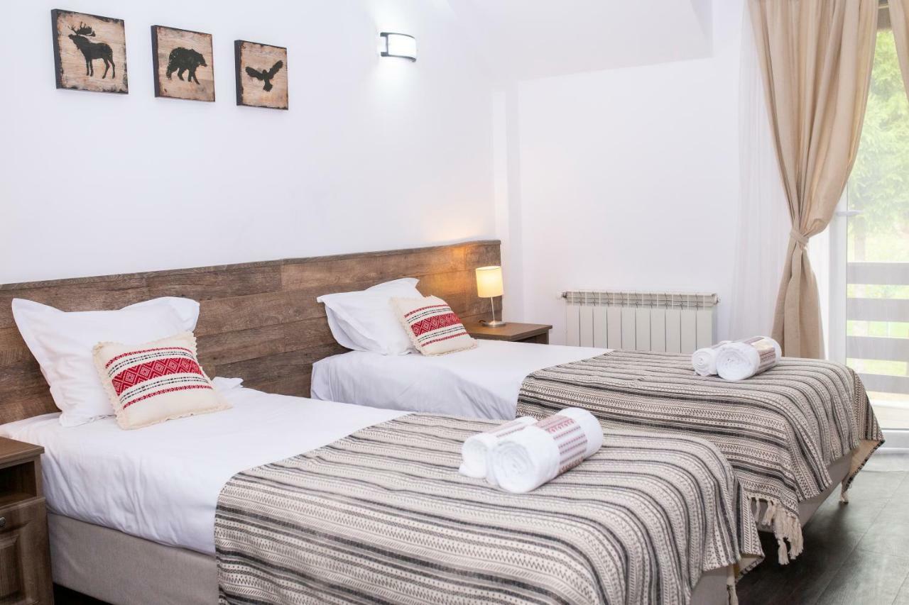 Hotel Floare De Colt Mînăstirea Humorului Kültér fotó