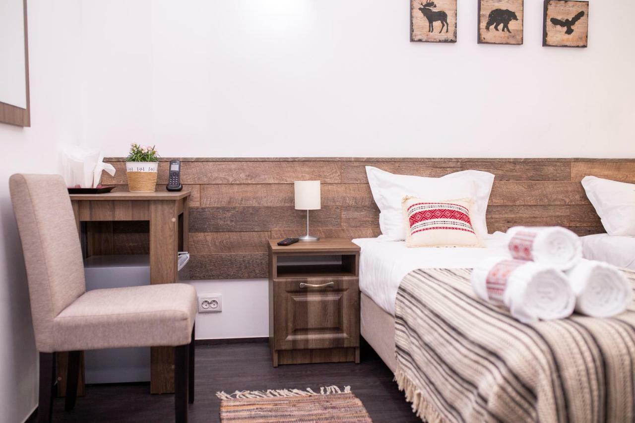 Hotel Floare De Colt Mînăstirea Humorului Kültér fotó
