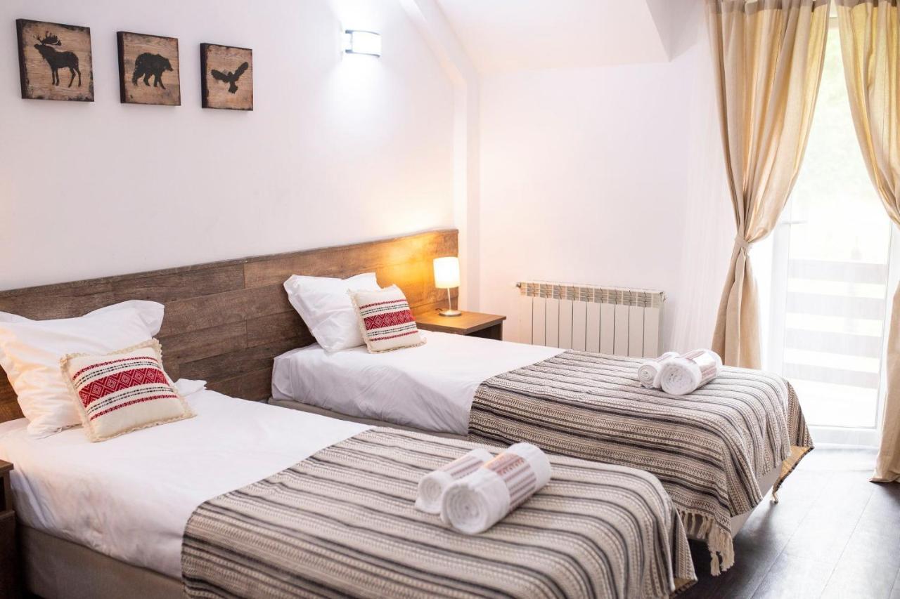 Hotel Floare De Colt Mînăstirea Humorului Kültér fotó